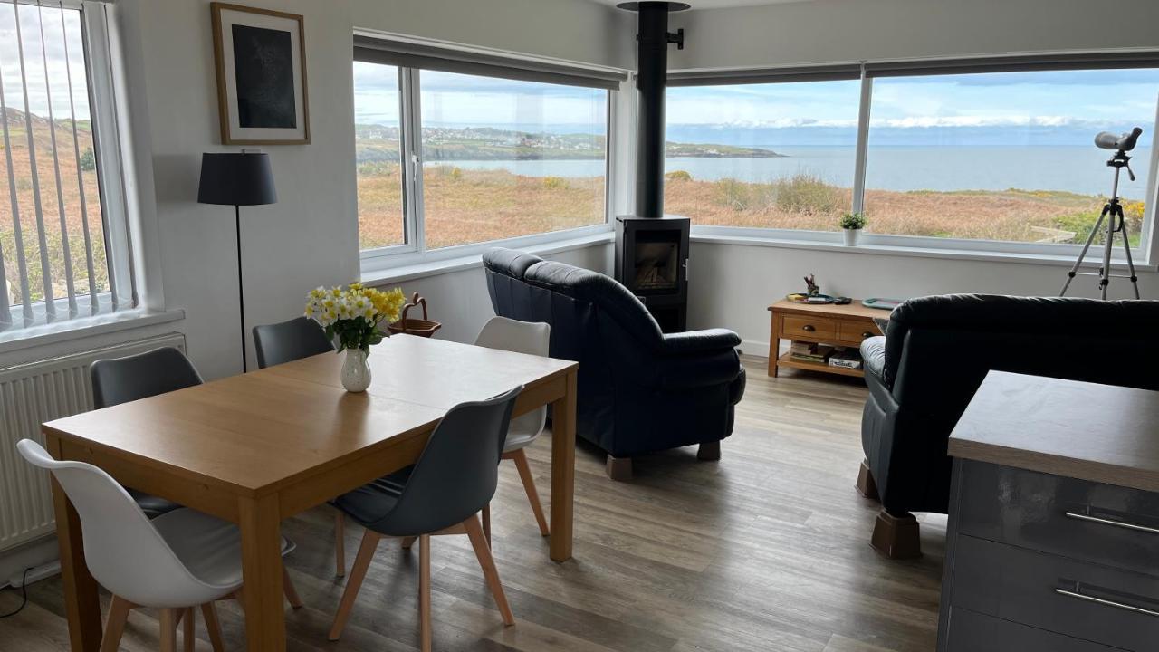 Coastal Bungalow, Sleeps 5 And Ideal For Walkers Amlwch Exterior foto